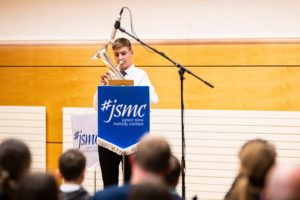 Image d’illustration de la 22ᵉ édition du Junior Slow Melody Contest, qui réunit 340 solistes en compétition dans les différentes catégories . Cette édition à lieu à Orsières dans différentes structures communales. Louis Bolis remporte cette édition 2026. ©Louis Dasselborne